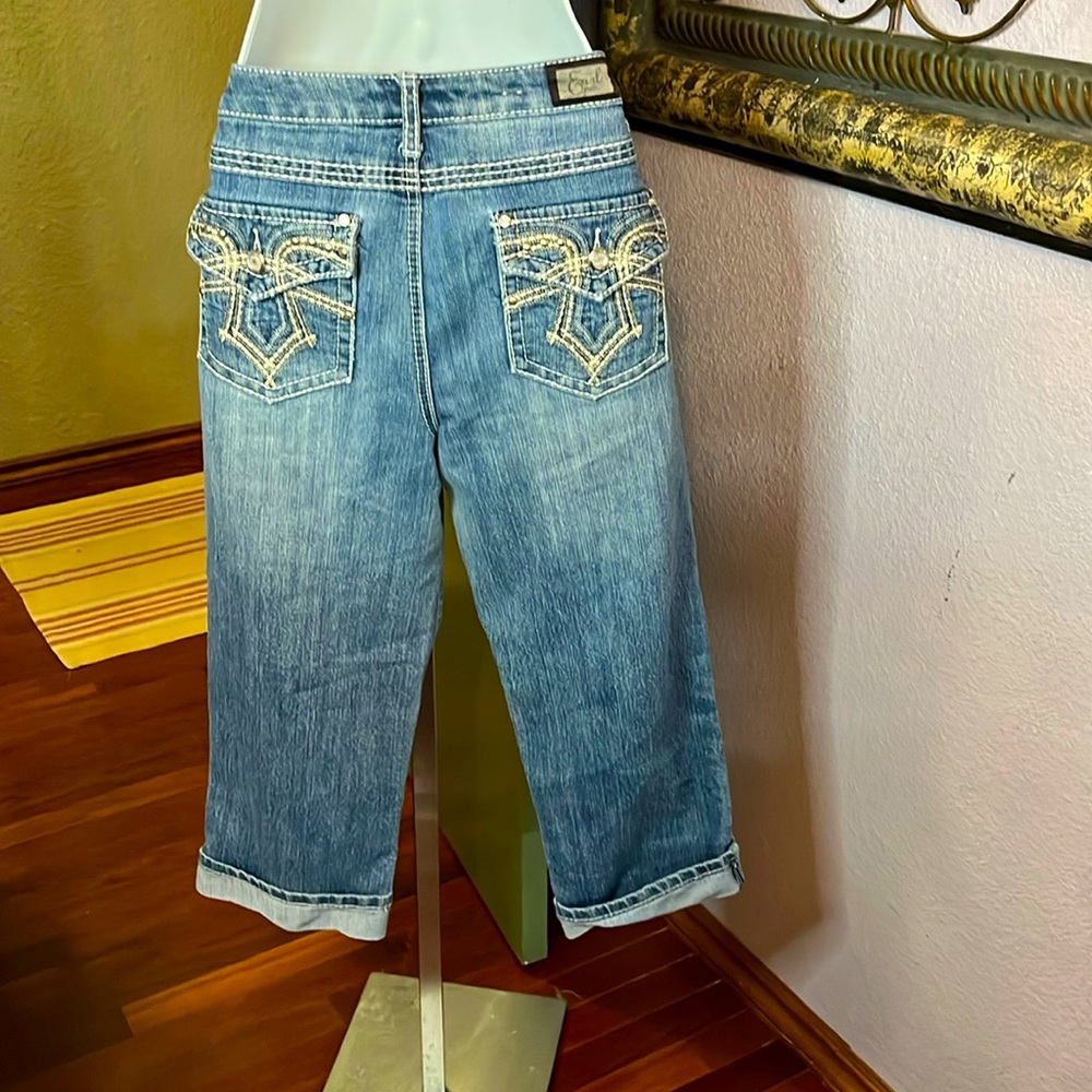Earl Jeans  Embellished Capris - cuffed Sz 8
